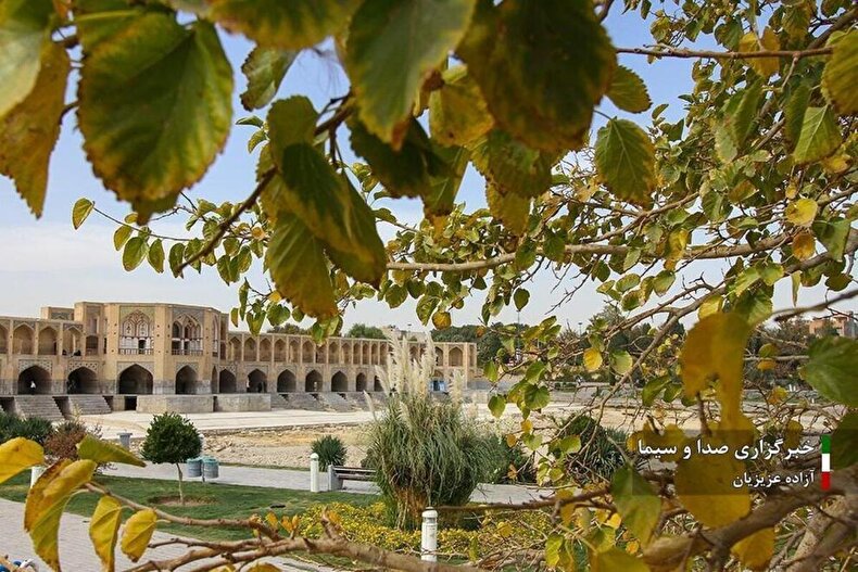 پاییز هزار رنگ در نصف جهان