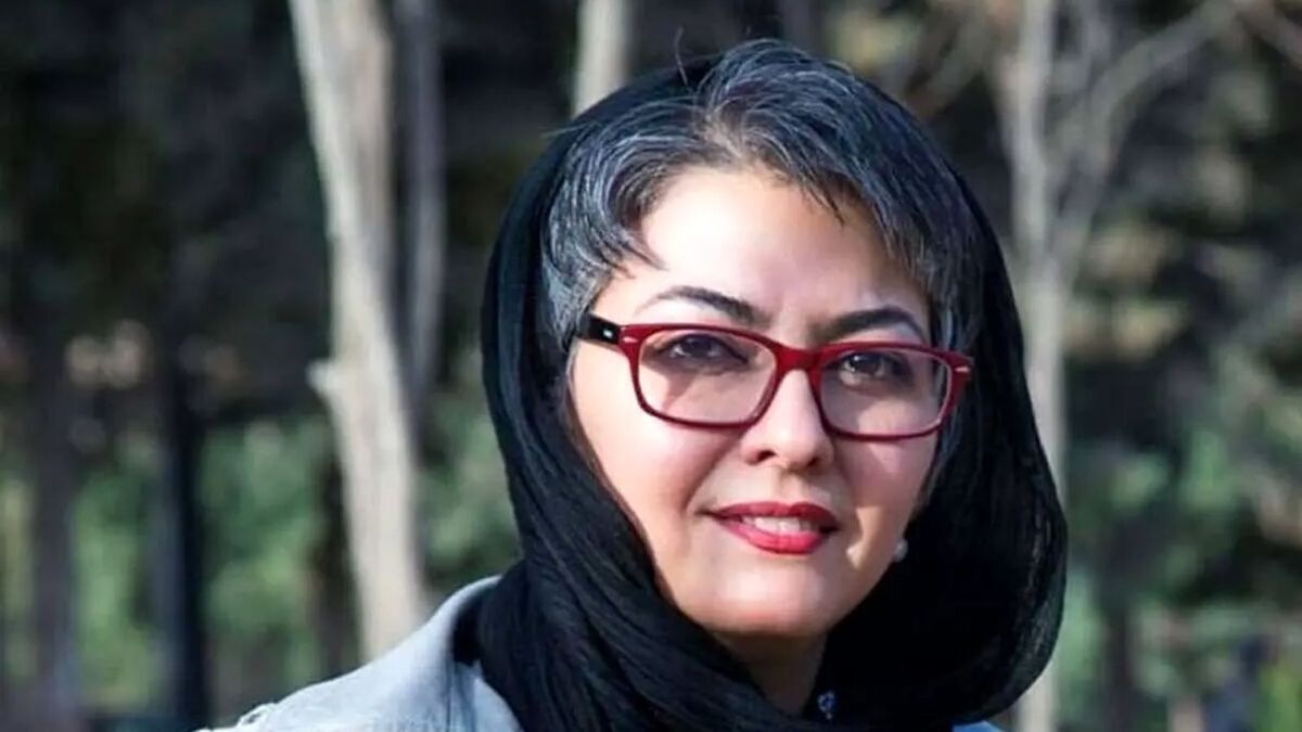 حمله آناهیتا همتی به بازیگران و عوامل سریال پایتخت