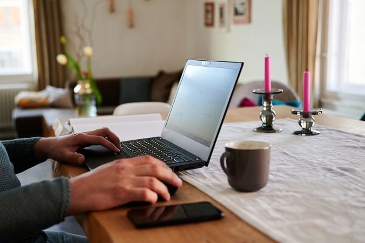 معتادان به اینترنت چه ویژگیهایی دارند؟ معتادان به اینترنت چه ویژگیهایی دارند؟