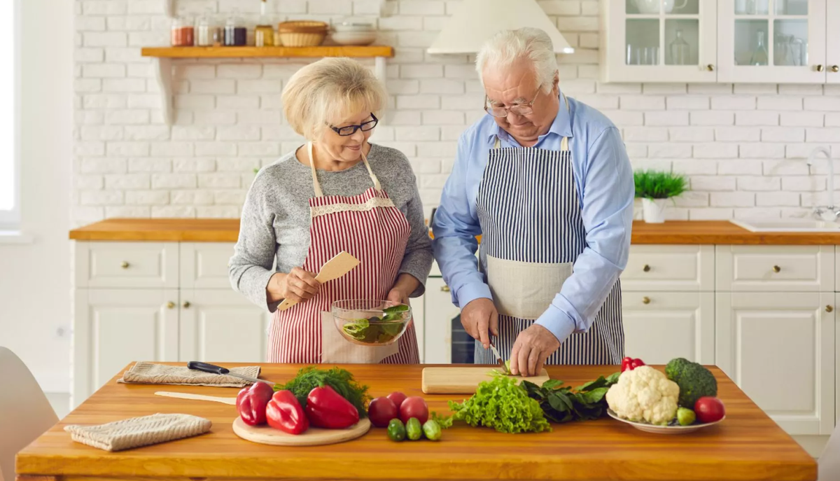 سالمندی سالم چیست و چه رژیم غذایی آن را تضمین میکند؟ سالمندی سالم چیست و چه رژیم غذایی آن را تضمین میکند؟