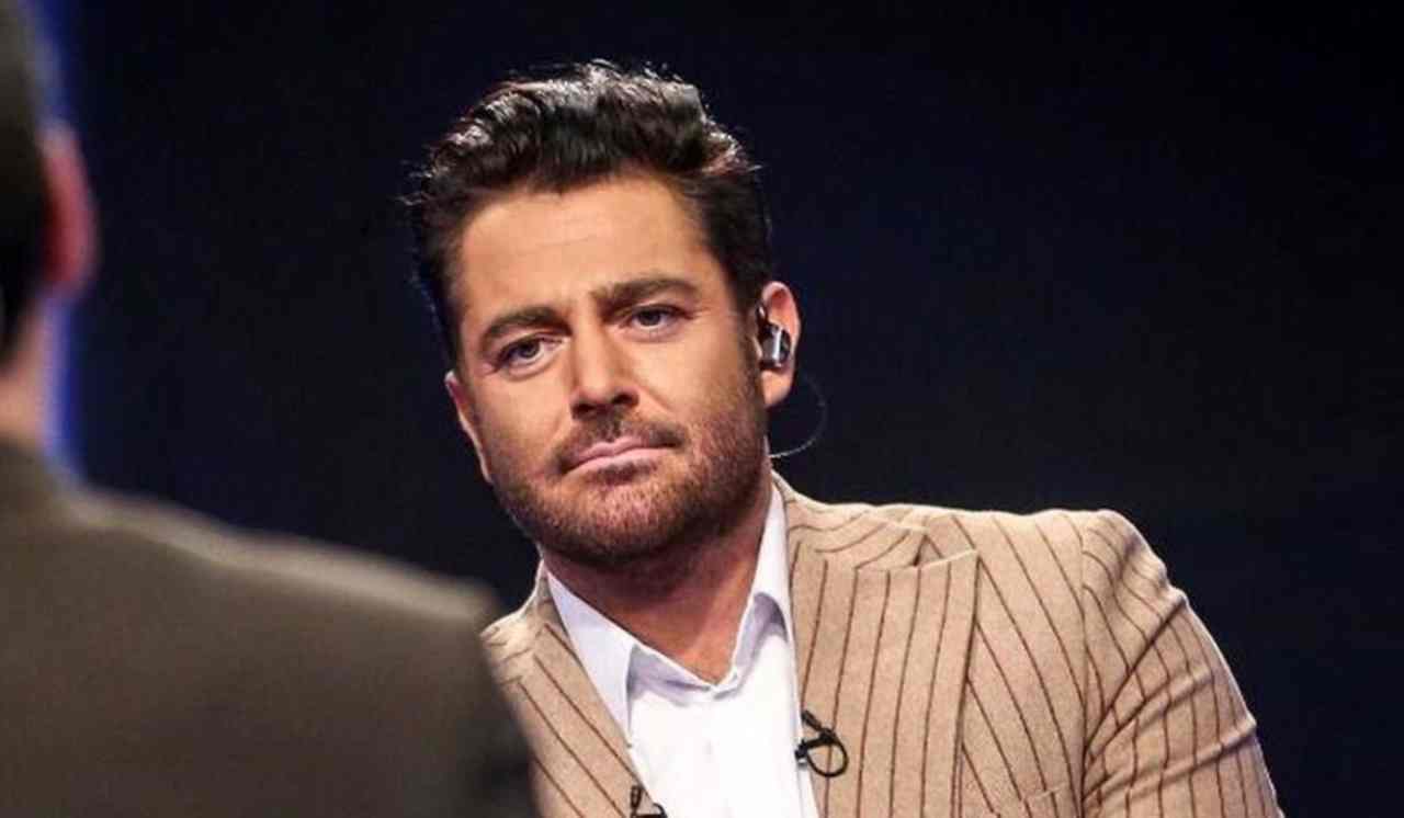 گلزار طرفدار استقلال است یا پرسپولیس؟ گلزار طرفدار استقلال است یا پرسپولیس؟