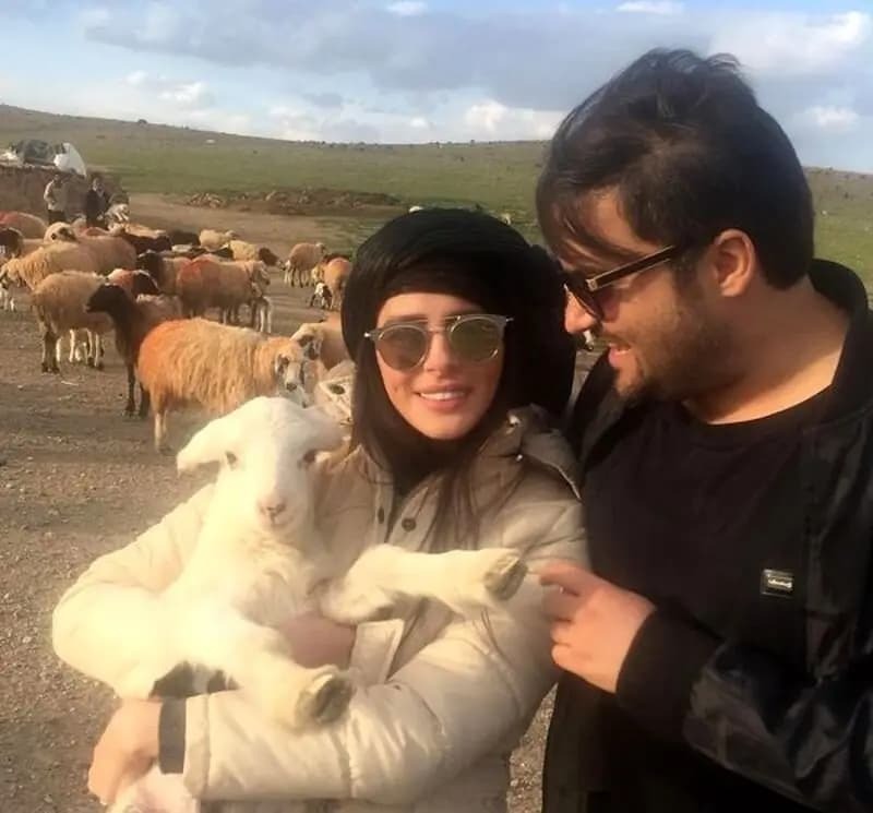 عکس/ تفریح مهدی سلوکی و همسرش در دامان طبیعت