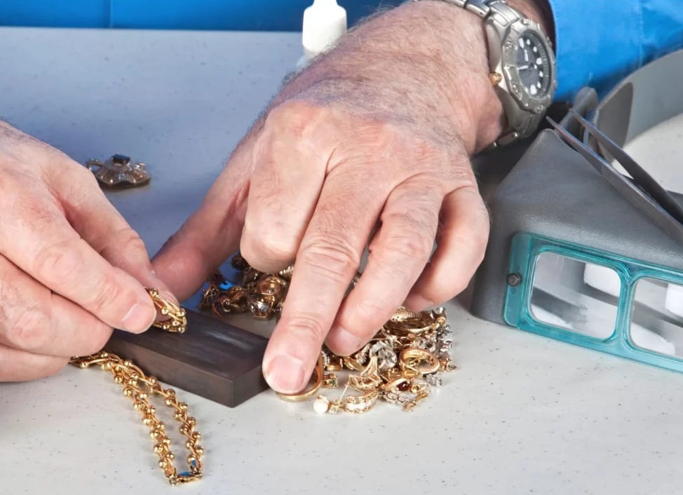 چگونه طلای تقلبی را از اصل تشخیص دهیم؟