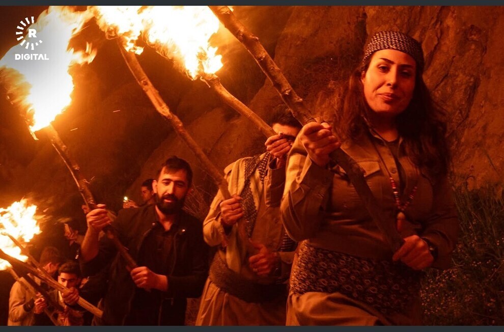 کردها نوروز را با راهپیمایی مشعل جشن گرفتند کردها نوروز را با راهپیمایی مشعل جشن گرفتند