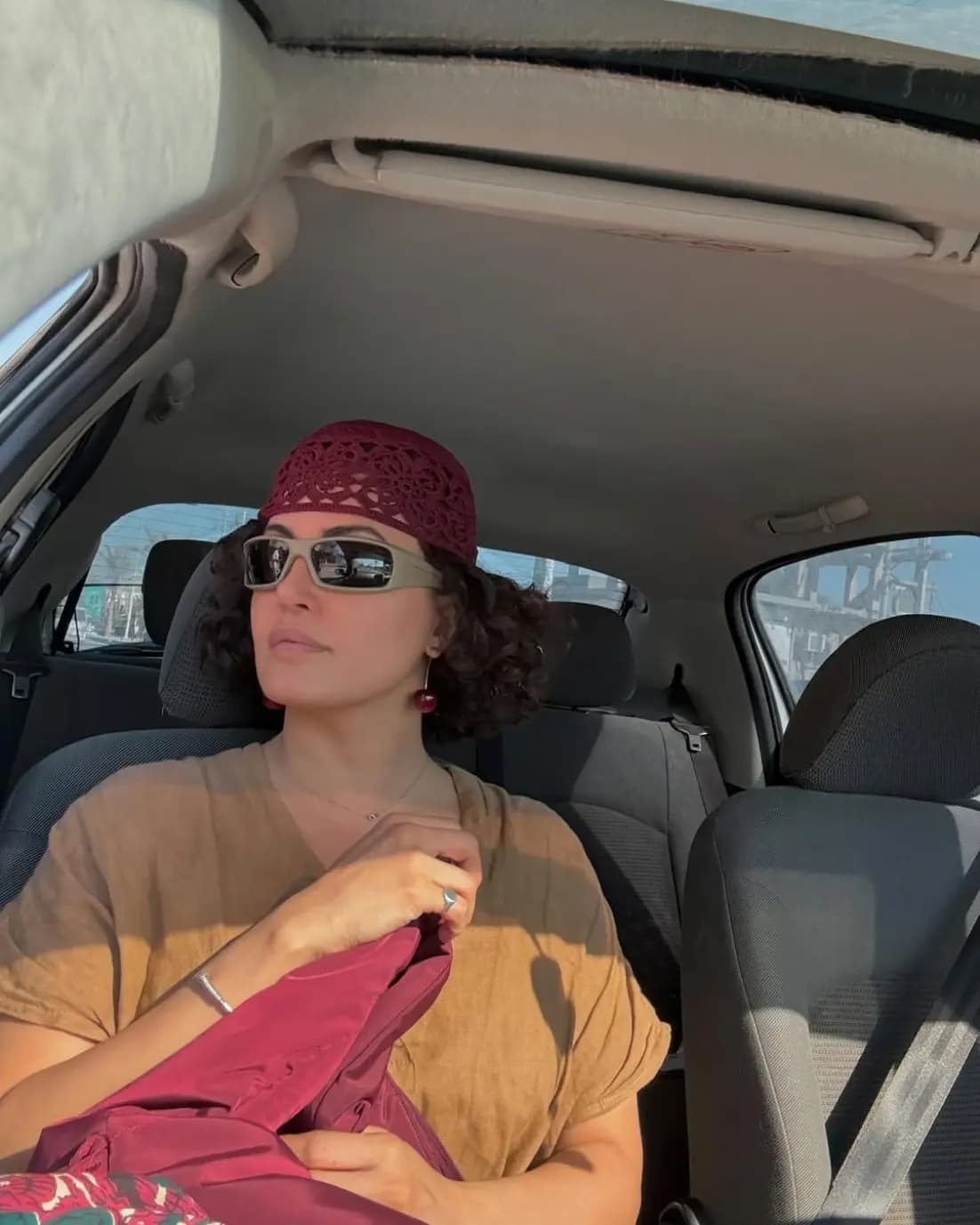 عکس/ تیپ متفاوت الناز شاکردوست در ماشین لاکچریش عکس/ تیپ متفاوت الناز شاکردوست در ماشین لاکچریش