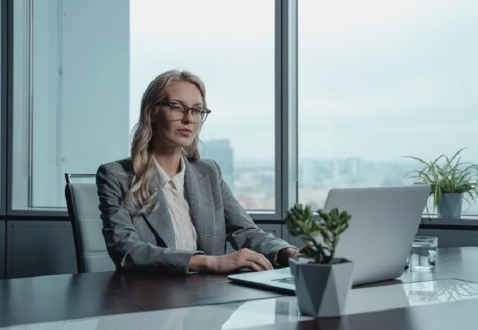 ویژگی های یک منشی حرفه ای ویژگی های یک منشی حرفه ای