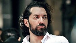 عکس/ دیدار بهرام رادان و بهروز وثوقی در پشت صحنه کنسرت نمایش «سی‌صد» در کالیفرنیا