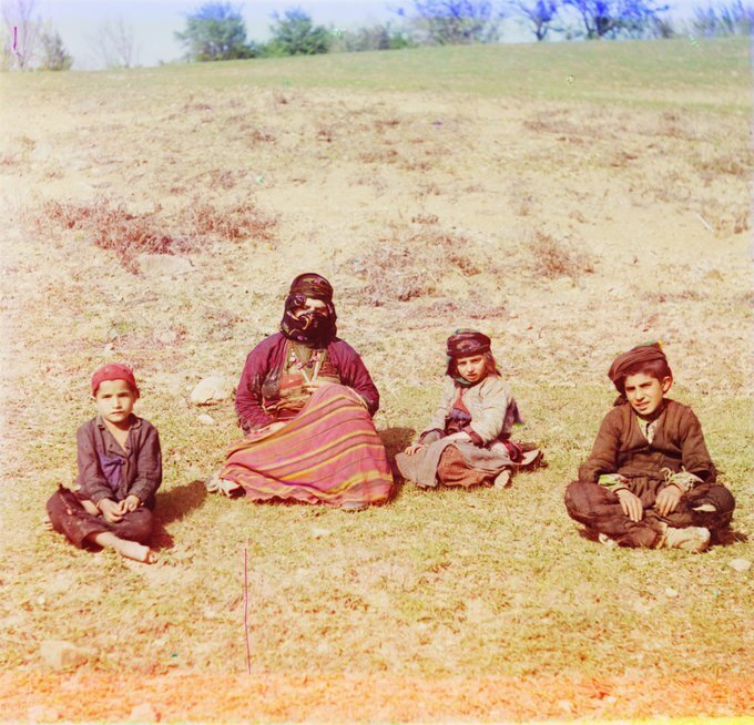 مجموعه شگفت انگیز تصاویر رنگی متعلق به ۱۰۰ سال پیش!