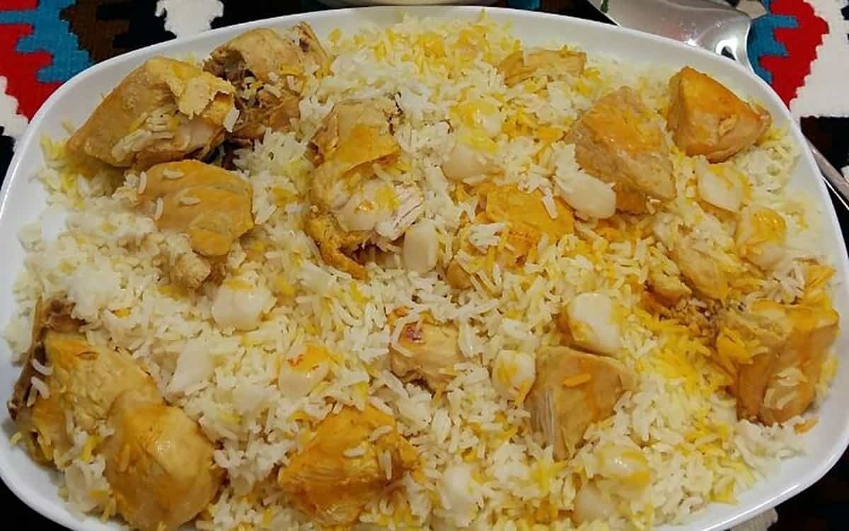 سیر پلو؛ پلو مخلوط خوشمزه و خوش‌عطر بهاری