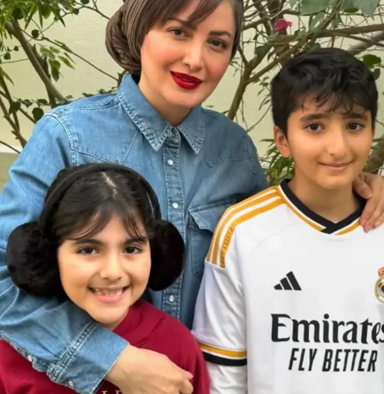 قاب بهاری شیلا خداداد و فرزندانش