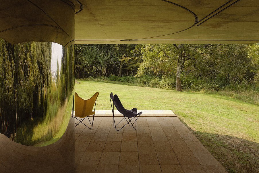 ویلایی در فرانسه با دیوارهایی شبیه پنیر!