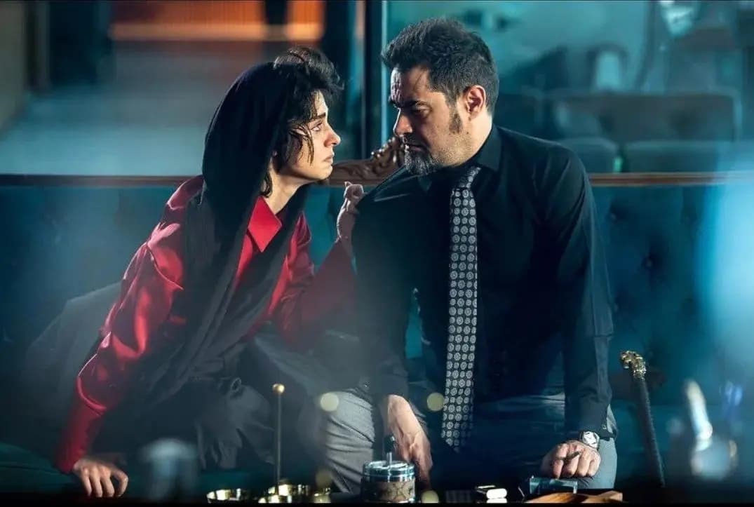 ۲ تصویر پربازدید و جنجالی از بخش سانسور شده سریال آبان