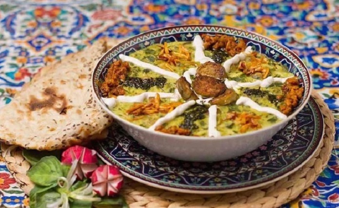 طرز تهیه آش بهاری