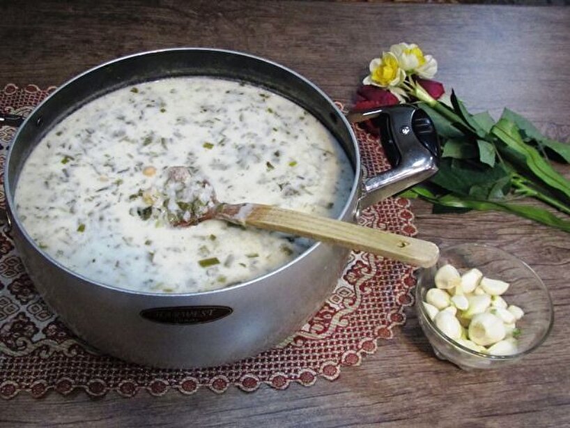 طرز تهیه آش دوغ