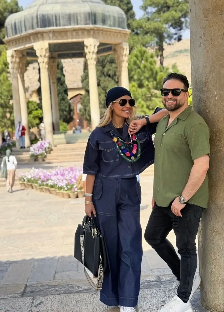 عکس/ عاشقانه زیبا و دونفره بابک جهانبخش و همسرش در حافظیه شیراز عکس/ عاشقانه زیبا و دونفره بابک جهانبخش و همسرش در حافظیه شیراز