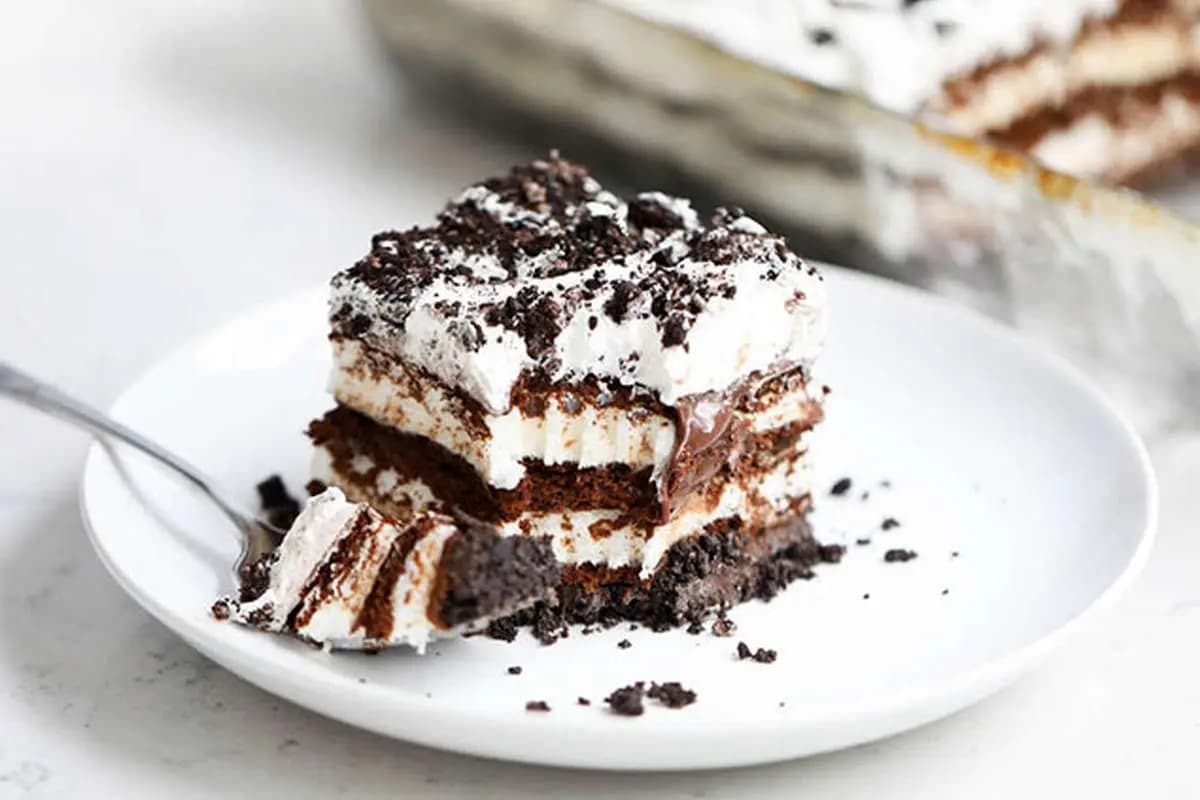 با این روش آسان در منزل کیک بستنی درست کنید