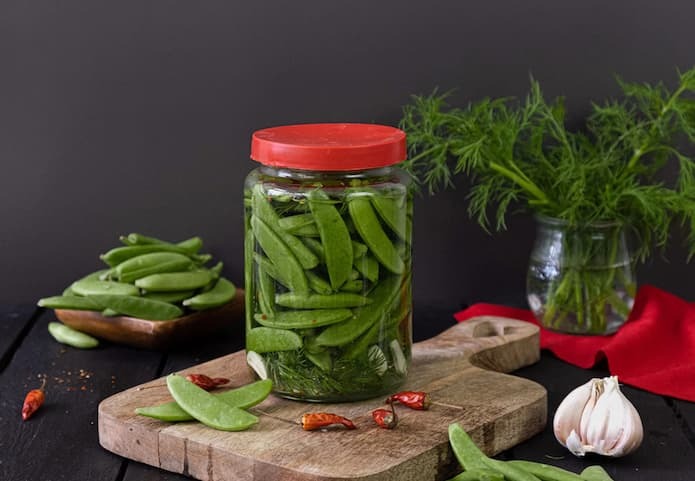 طرز تهیه ترشی نخود فرنگی