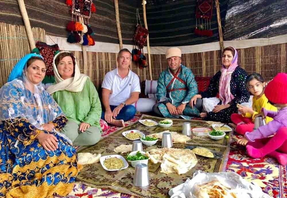 گردشگری عشایری؛ فرصتها و چالشها گردشگری عشایری؛ فرصتها و چالشها