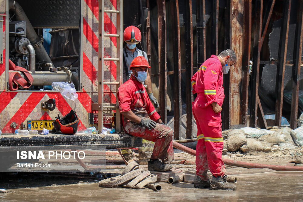 سومین روز از حادثه انفجار در اسکله شهید رجایی - بندر عباس
