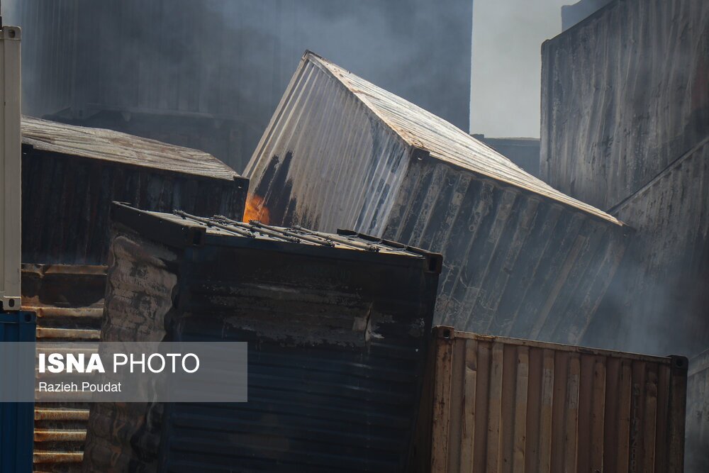 سومین روز از حادثه انفجار در اسکله شهید رجایی - بندر عباس