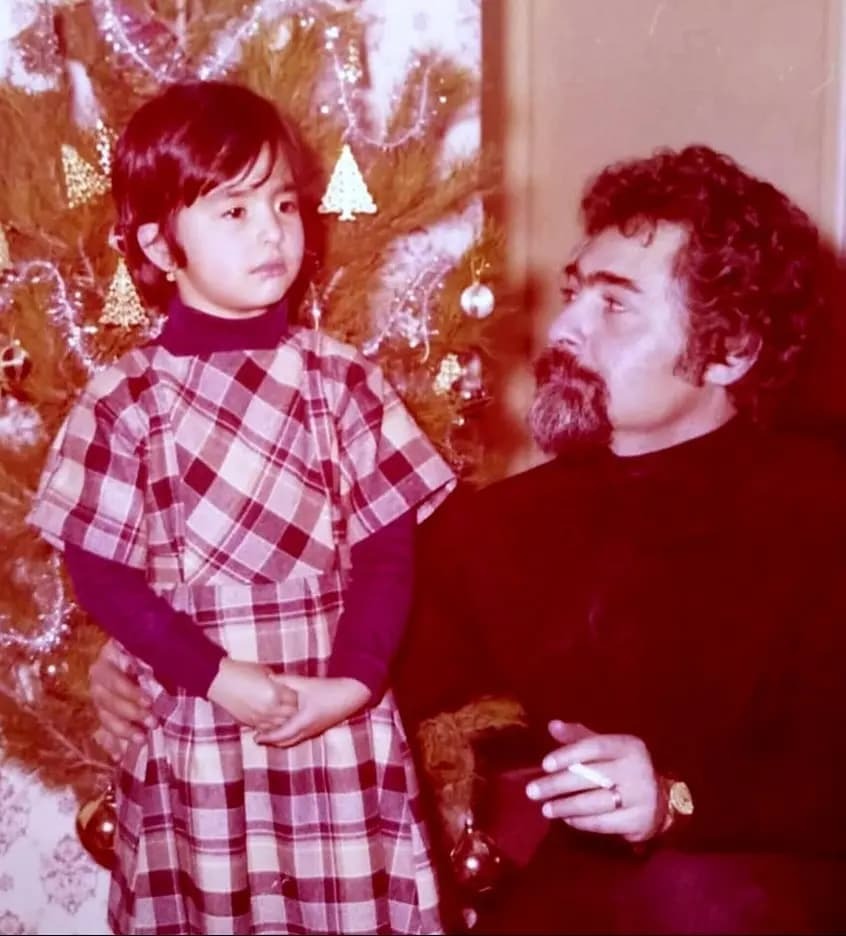 عکس/ ماهایا پطروسیان ۵۴ سال پیش در کنار پدرش