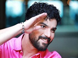 عکس/ استایل جذاب سینا مهراد و خواهرش صبا سهیلی در یک نمایشگاه